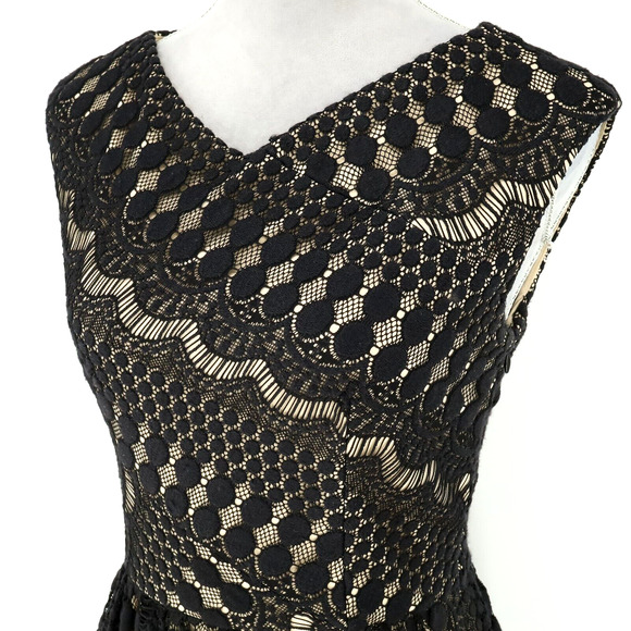 Betsey Johnson Dress Womens 4 Black Lace Beige Lined Side Zip Fit n Flare Party - Picture 10 of 12